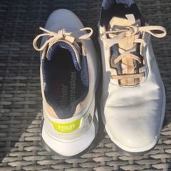 golf shoes