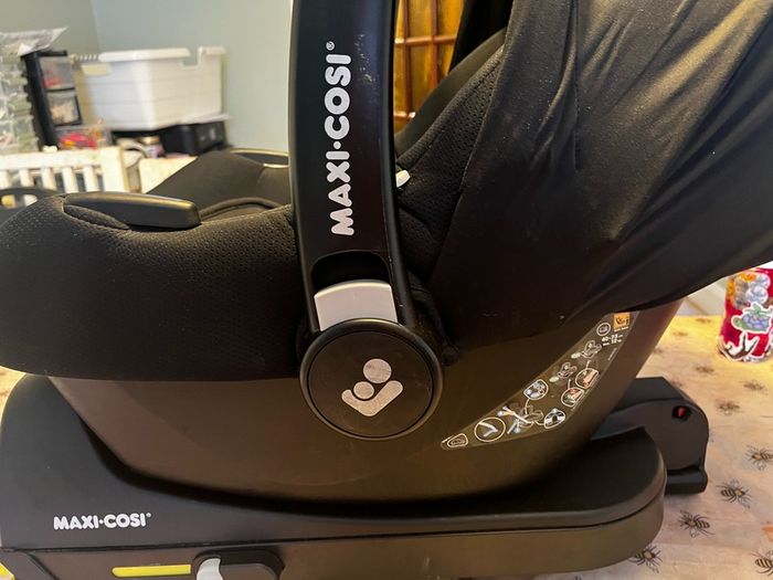 maxi cosi cabriofix and base