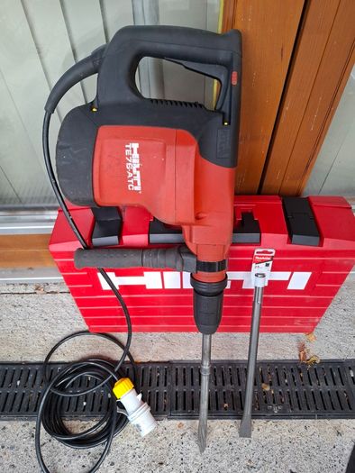 Hilti Drill