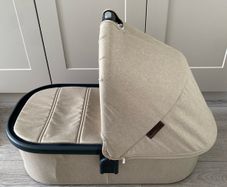 UPPAbaby Vista Carrycot V2 - Liam