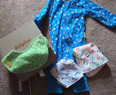 BabyBoo Set - Baby Grow 6-9 mths & 3 Bibs (Brand New)