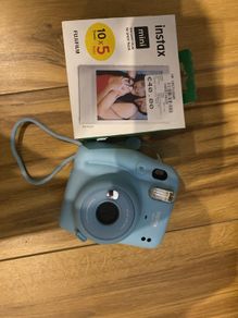 Instax mini 11 and snap shot packs