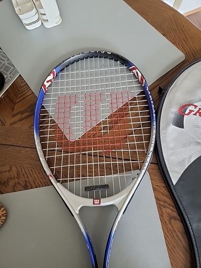 Tennis racket Wilson titanium