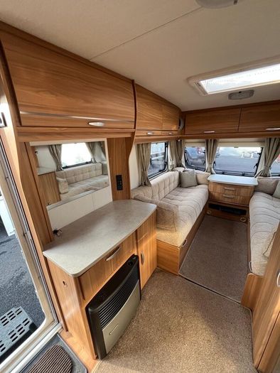 2012 Lunar Quasar 462- 2Berth