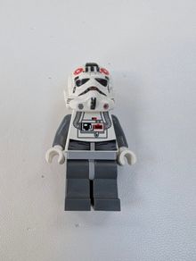 100% Lego Star Wars Minifigure  AT-AT Driver Red Imperial Logo Bluish Grays Black Head