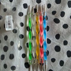 Nail dotting tool