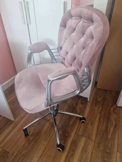 Dressing table & chair