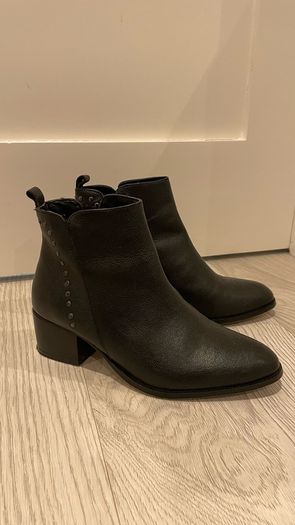 Women boots