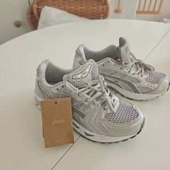 Asics trainers