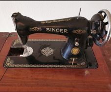 Vintage Singer Sewing Machine
