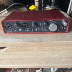 Focusrite Scarlett 2i4