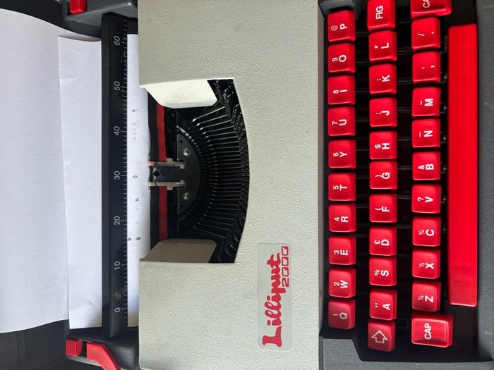 Child's Typewriter 1980's Lilliput 2000,