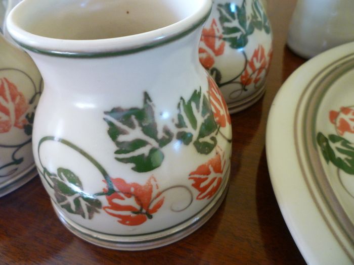 Stoneware Jackson Pottery Coffee tea service 12 pieces. IMMACULATE. CLASSIC STONE WARE