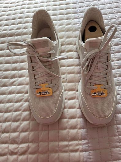 Skechers New 6.5
