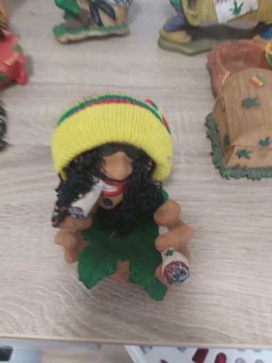 novelty ashtrays