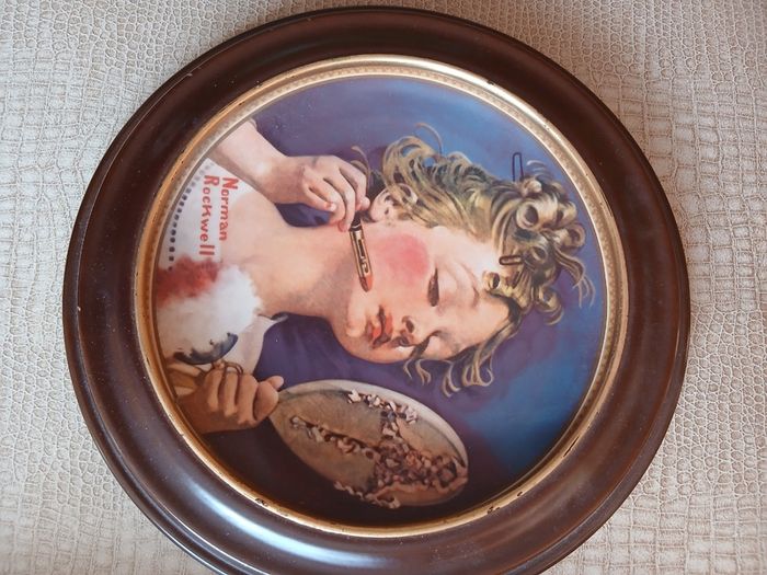 Limited edition collectable plates