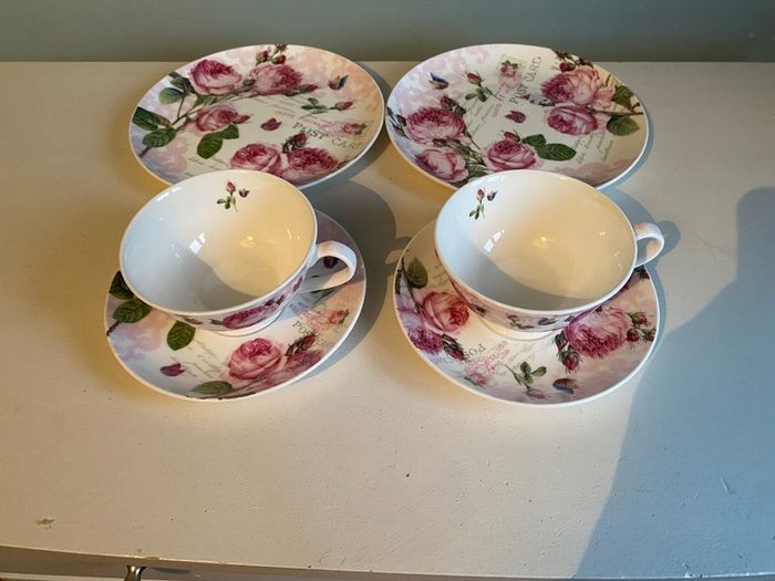 Dora Papis  vintage pink roses fine china trio very pretty