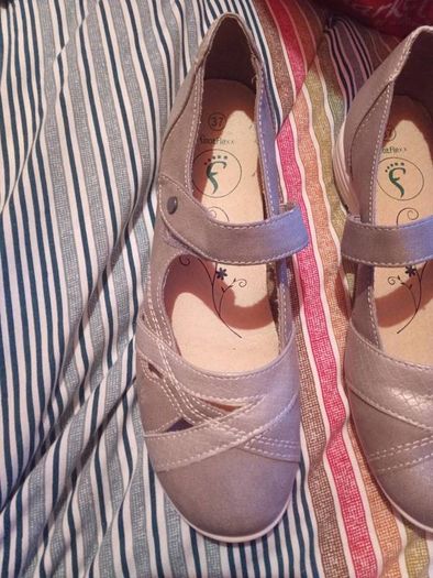 footflexx beige shoes, size 37