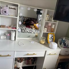 Vanity Table Dresser