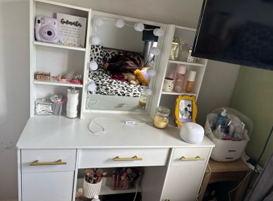 Vanity Table Dresser