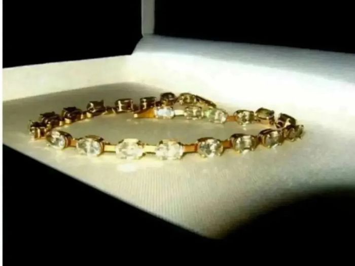 Vintage Hallmarked 14ct Gold Tennis Bracelet