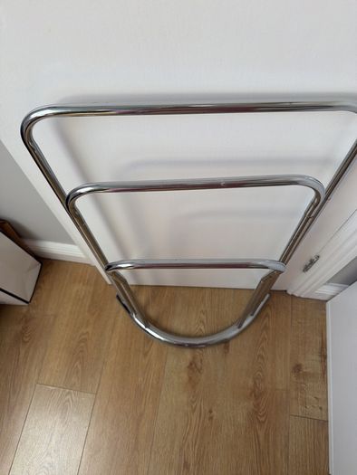 Towel / Storage Rail