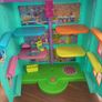 Gabbys Doll House and accessories Image 2