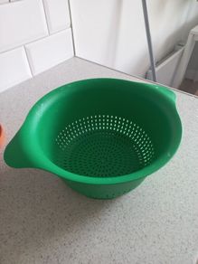 Pasta strainer