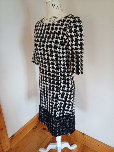 Size 10 Black and White Dress