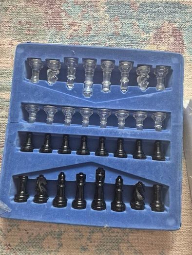 Glass chess set