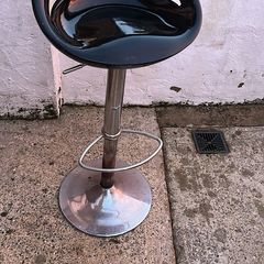 bar stool