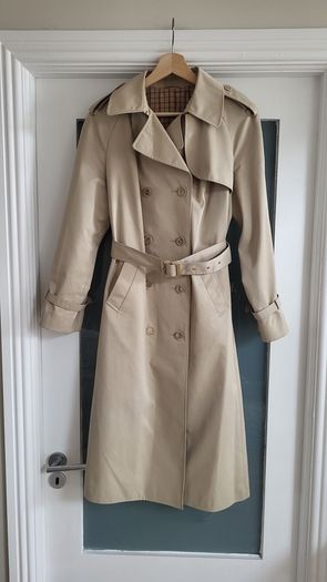 Vintage 1970's Dannimac trench coat Sz Fit 12 UK - See similar BURBERRY trench for 850 euro on Pre-Loved website