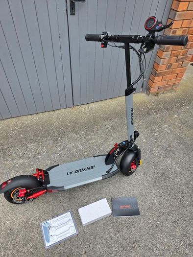 electric scooter , brand new , 6 months warranty, ienyrid  A1