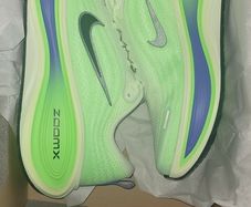 Nike Vomero Plus uk11