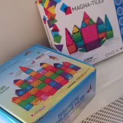 Magna-Tiles sets