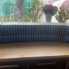 Britannica micro/macropaedia knowledge in depth books