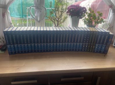 Britannica micro/macropaedia knowledge in depth books