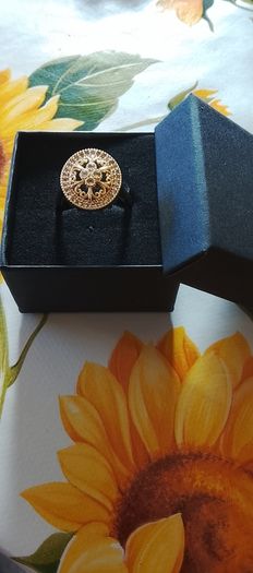 Diamond Gold dress ring