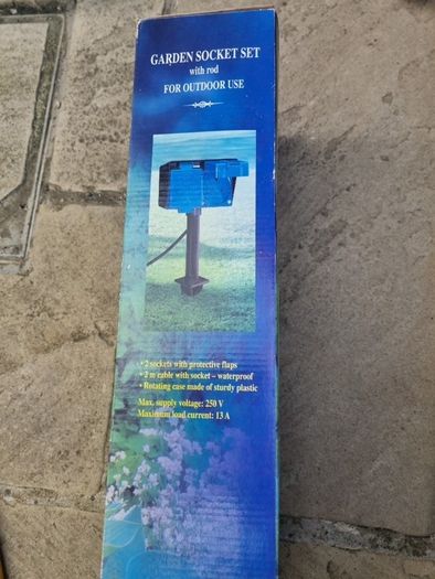 Garden socket set with rod for outdoor use
