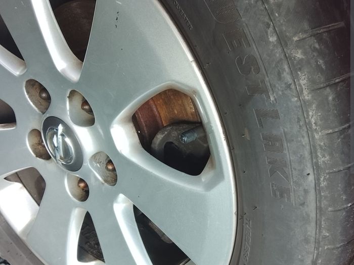 Alloys and tyres in great condition.size 225/50r17