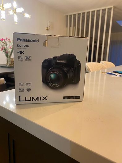 Panasonic DC FZ82 LUMIX camera