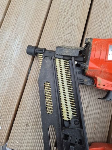 Tacwise framing nailer with nails