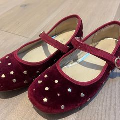 Girls shoes