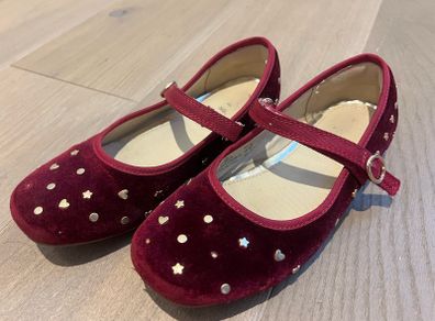 Girls shoes