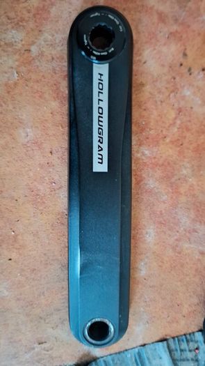 cannondale hollowgram crankset. 53/39.