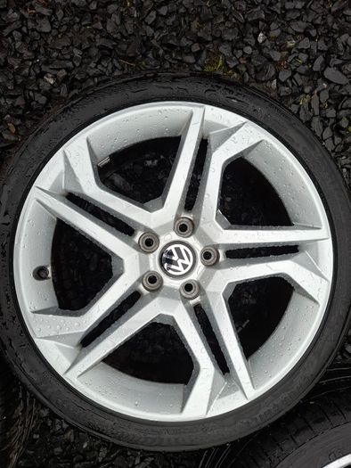 18" Vw Alloys with tyres