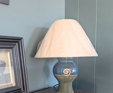 Ceramic table lamp with spiral design - fantastic Christmas gift