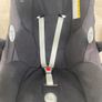 Maxi cosi isofix infant seat (13kg) and newborn insert Image 3