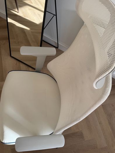 gaming/office white chair
