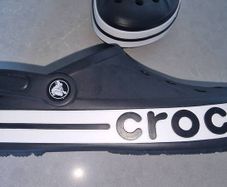 mens crocs size 42 (American sizing on crocs apparently) so a size 7 UK.